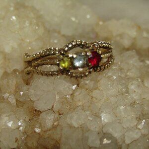 Vintage 10kt Mother's ring